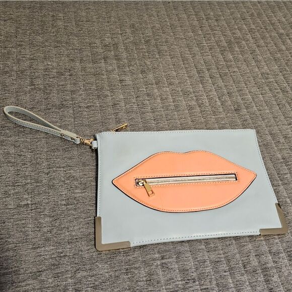 Womens Clutch pastel blue with pink lips Aldo retro Quirky lips unique - Picture 1 of 2